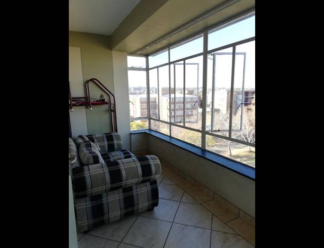 4 BEDROOM APARTMENT FOR SALE IN SUNNYSIDE